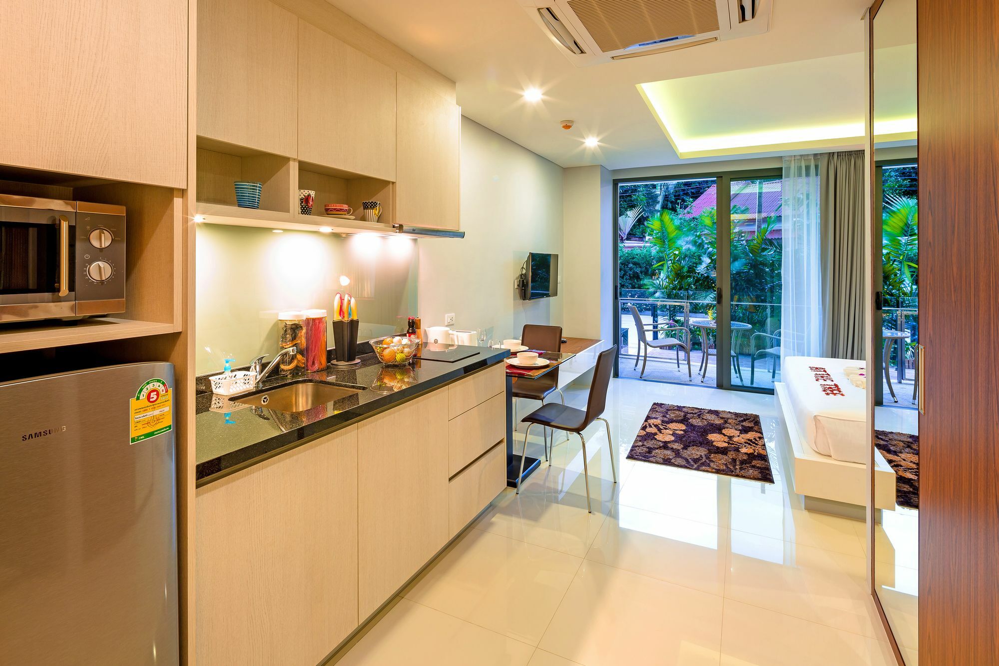 Aparthotel At The Tree Phuket Rawai Exterior foto